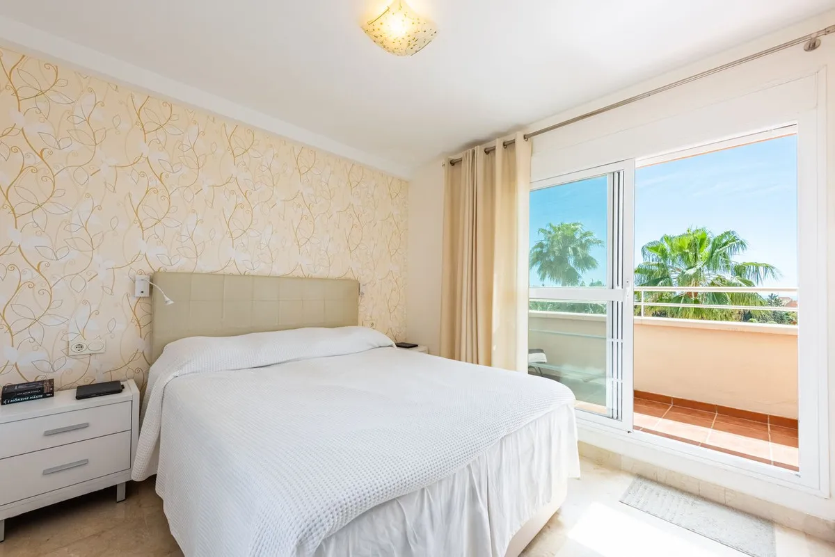 d32ec087-93b8-483a-a6cc-bb6084a3bdcd