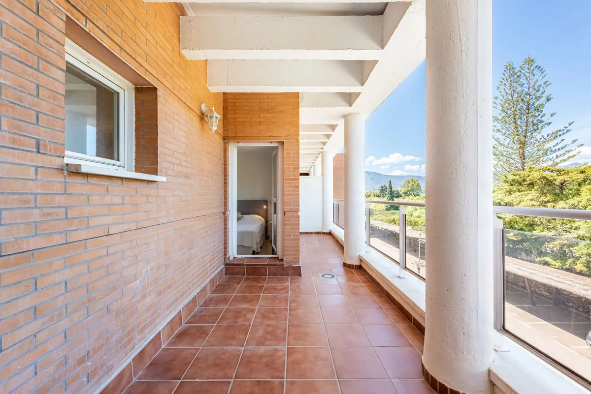 e8bffdd6-d6aa-4bd0-9f91-8461cf201188