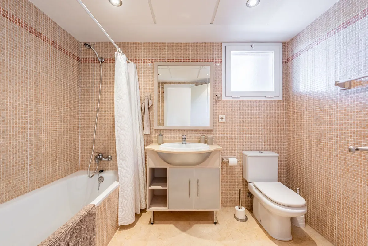 f0a7a2b1-6d22-40ff-952b-bee548819d56