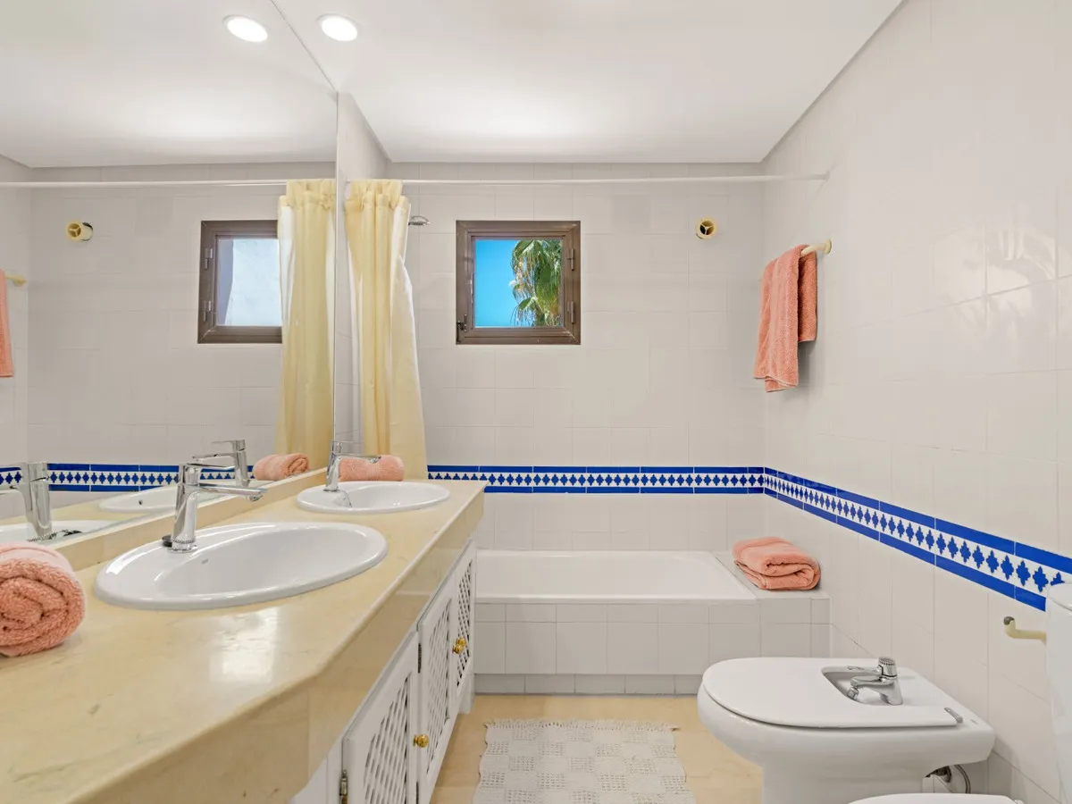 7cb113c5-201f-4ba3-9549-8c1ed8cd4c57