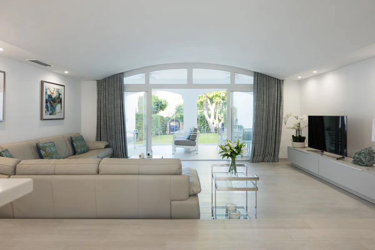 437ac3a1-a6c2-4e1f-8313-07e4a86d2b99