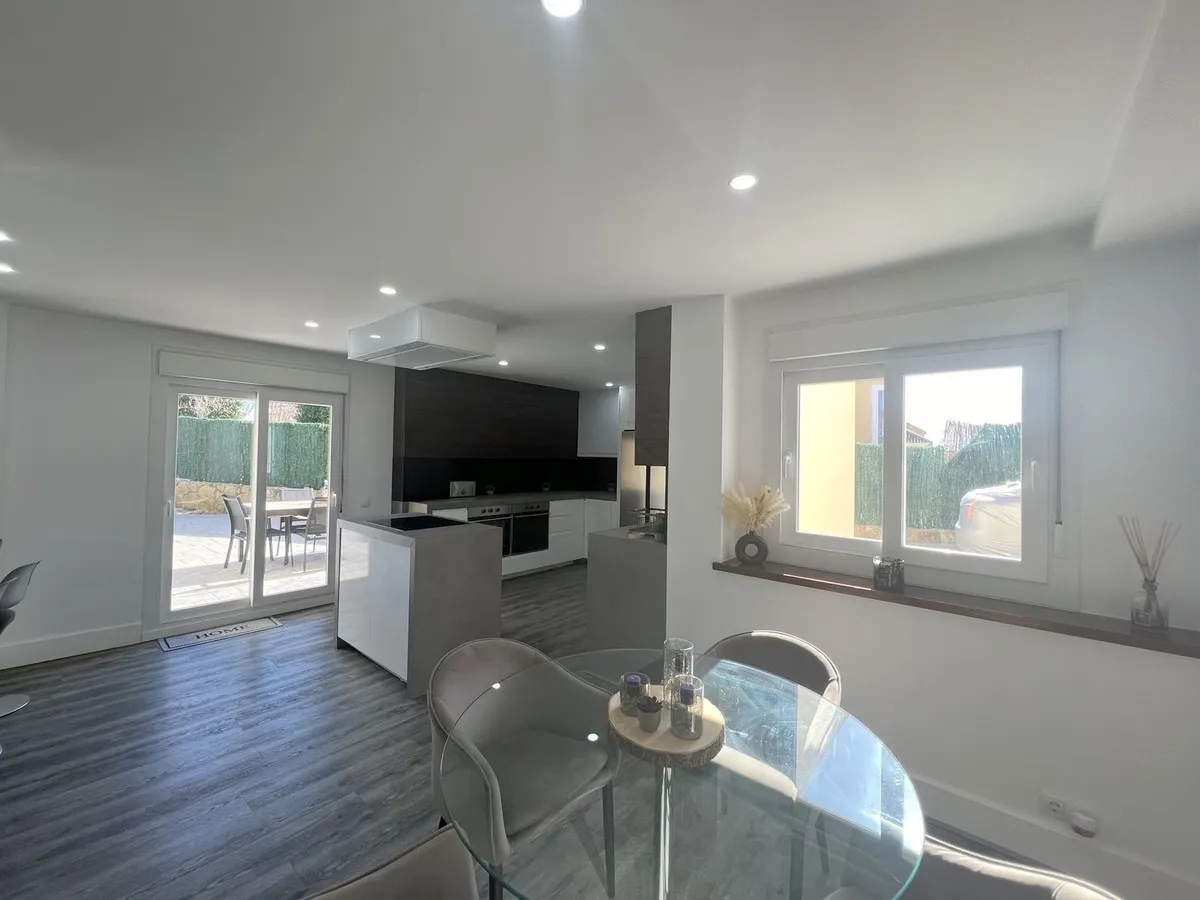 6c36f1b7-d2f1-4202-95ef-36b02b758102