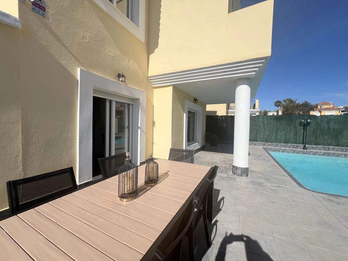 8023fc17-fbf8-4bc0-bfcd-4aaef05994b0