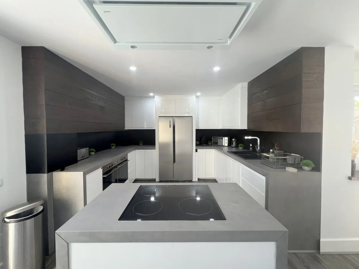 cd95aec0-da46-4962-8404-17adfa8a1aef