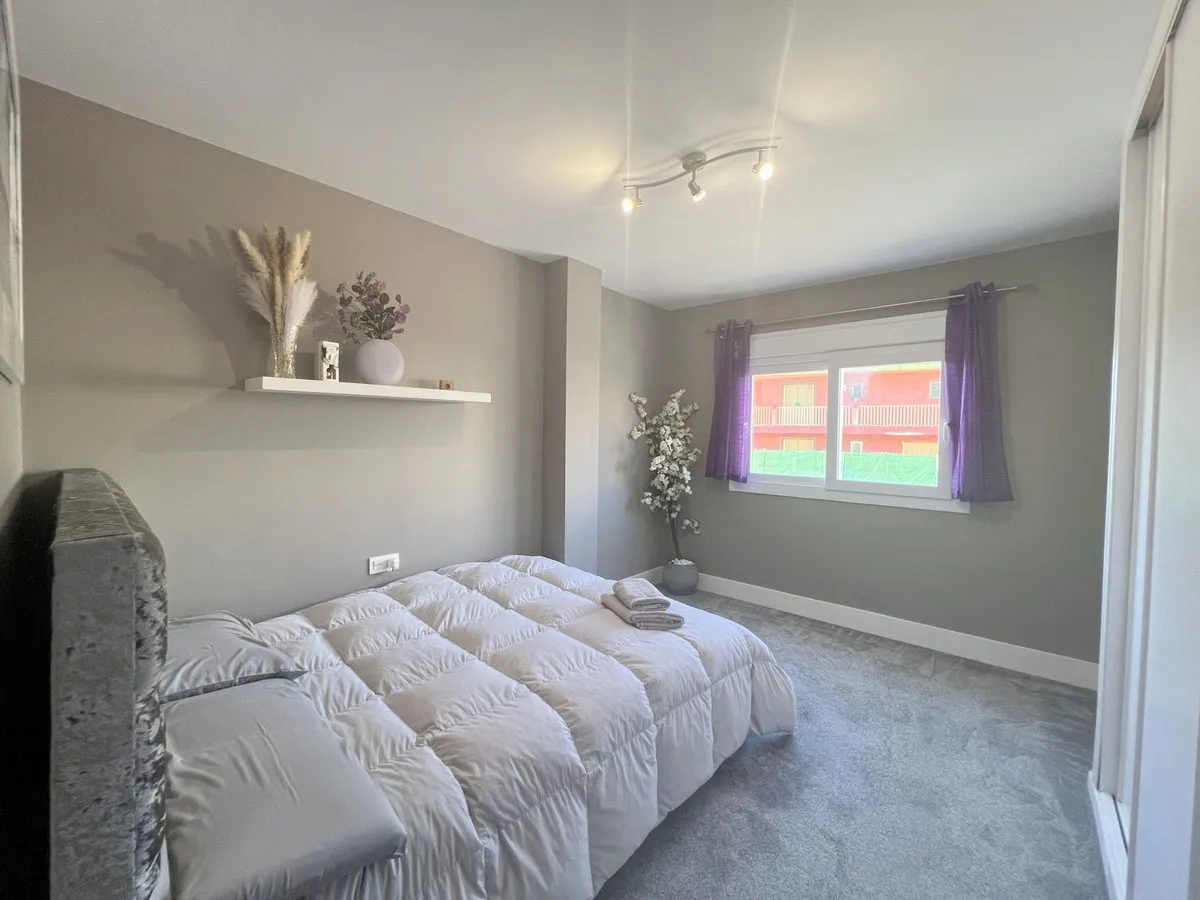 dadcc5fa-c9d2-458d-bcdd-40f24072eb50