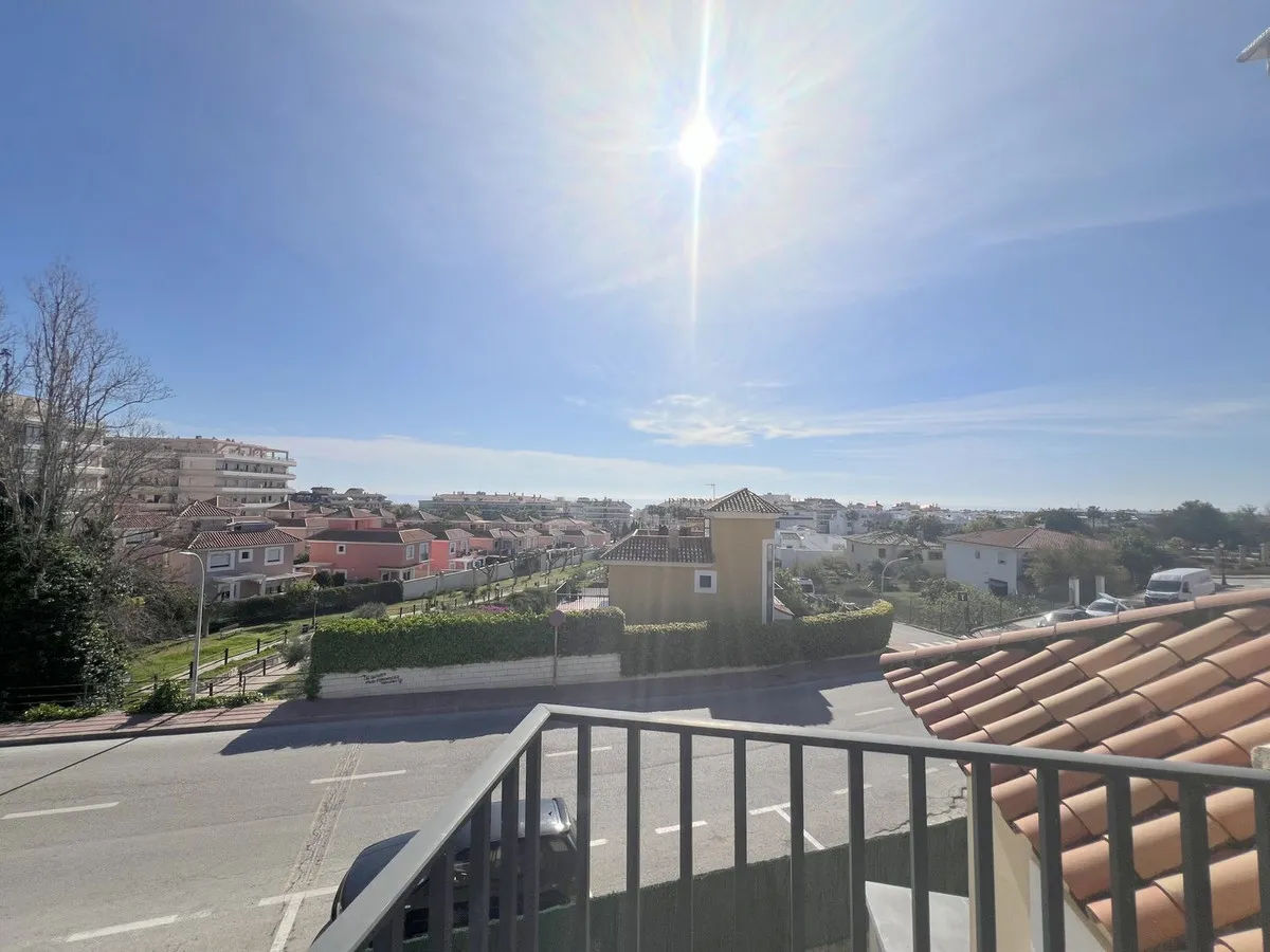 e720f211-4ab7-49bf-b51b-03f695f692f7