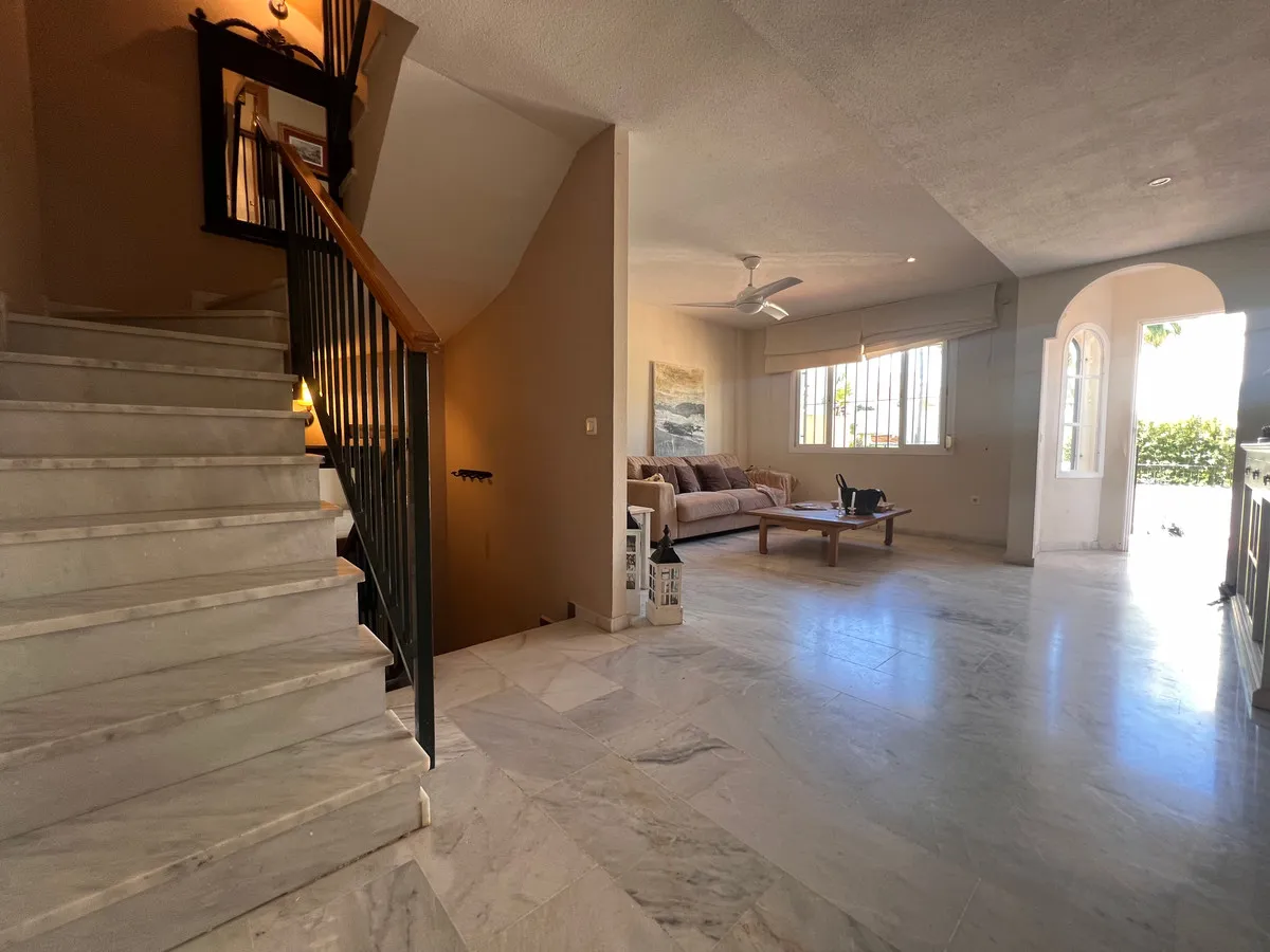 45b5e81c-b2a2-400e-b996-6daeeb1f0fde