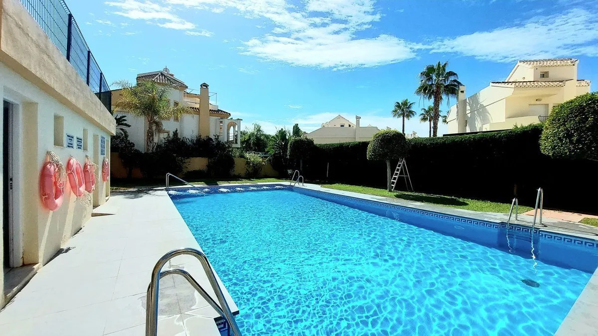 fee38961-9e91-4a27-a2f3-52e90c7ca269