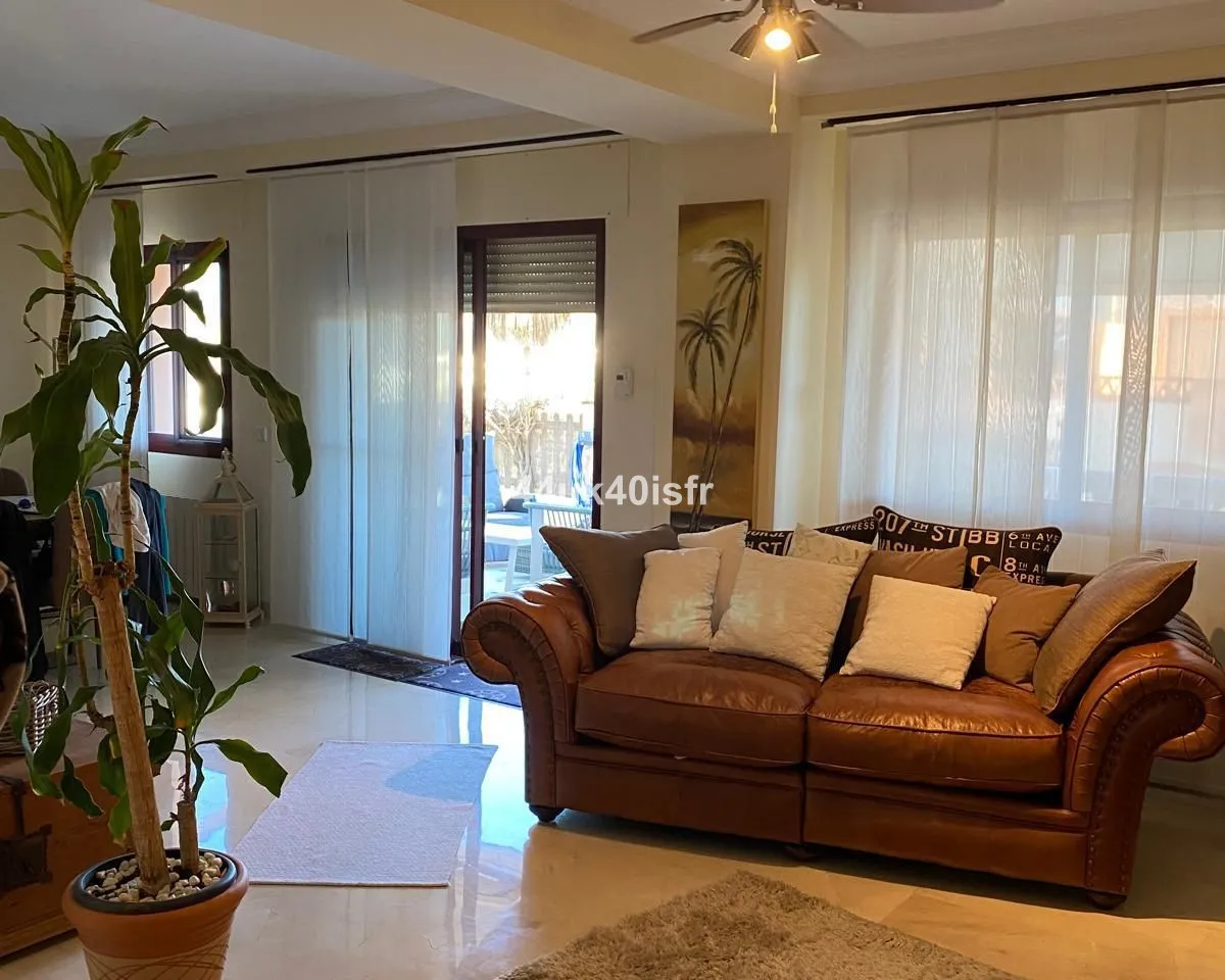 9b90dbb1-7ccf-4064-8cee-5e6926c8ef09