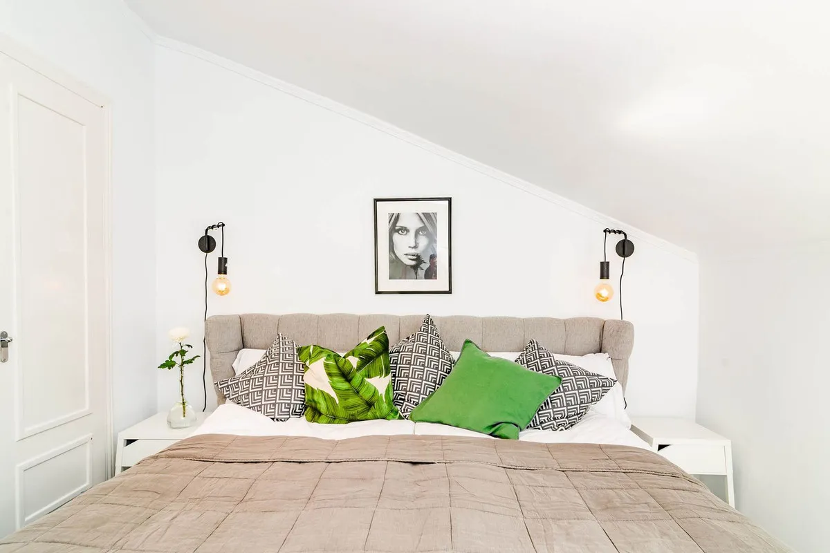 0ff70c98-fee7-4275-b49f-80376a7b23f7