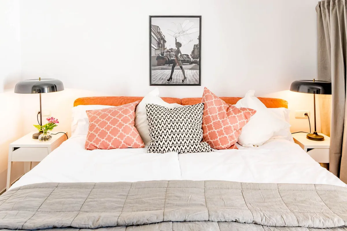 e5a84ed7-2e2f-4bfe-816f-9b23cafe514b