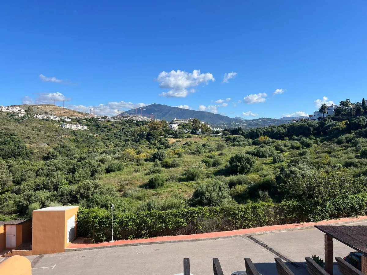 2a074e54-c4b1-43cf-87d8-6925327cb5e5