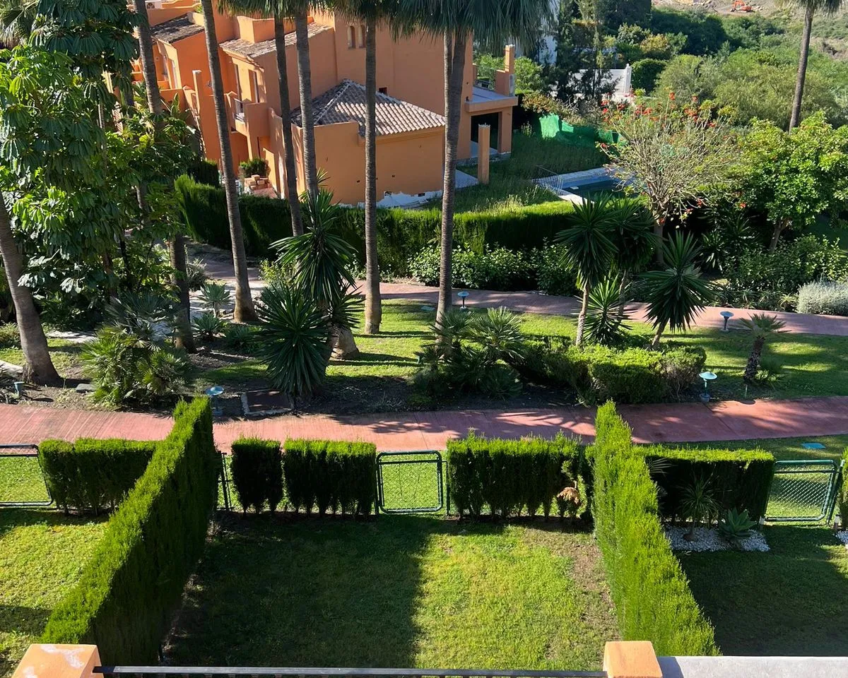 6e2cc9e0-884b-42cf-8f68-652889060daf