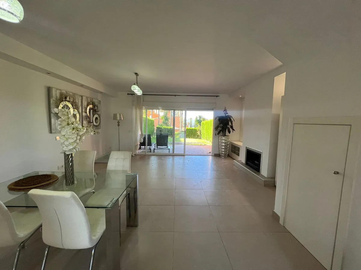 f9e0aa31-da1e-4180-a613-6b16a1b30d98