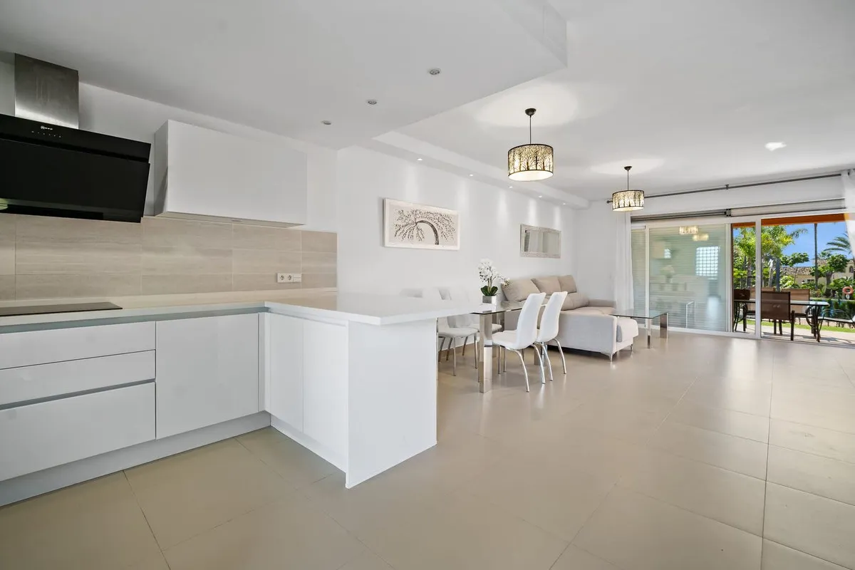 fc9e92e0-9dd2-446f-a9ee-83e62267f2d1