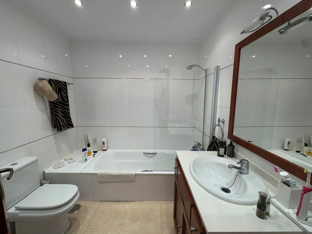 2e5cf08f-48a5-47fa-9ebb-b87b9890c06f