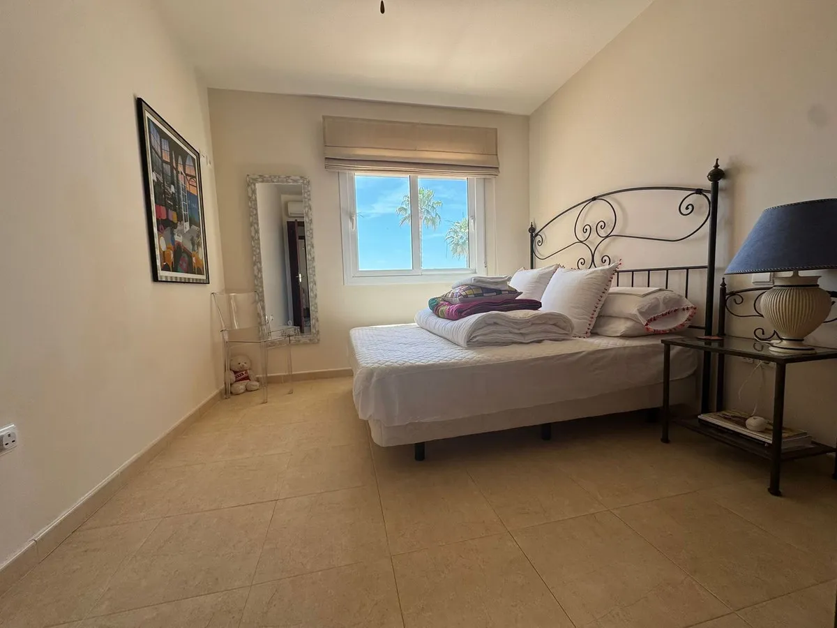 d3a716c6-5373-4837-9d86-dfcce52f8f9f