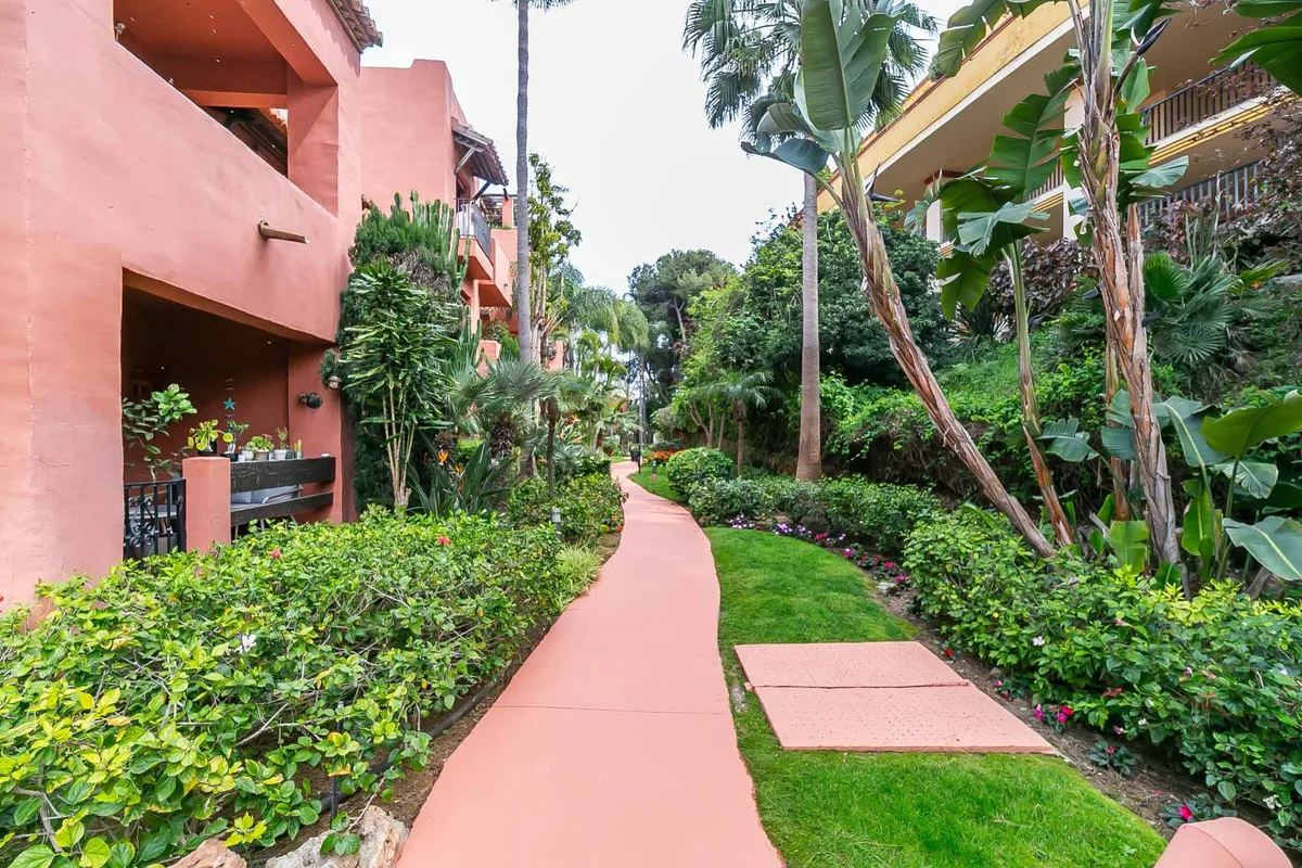 343589bc-68c9-4c60-aeaa-633bf0c93c23