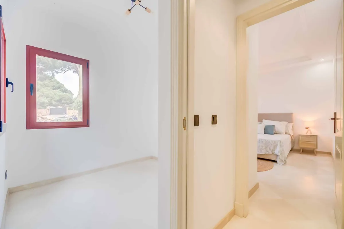 5a37be81-f43b-4403-90e3-34255d90dda8