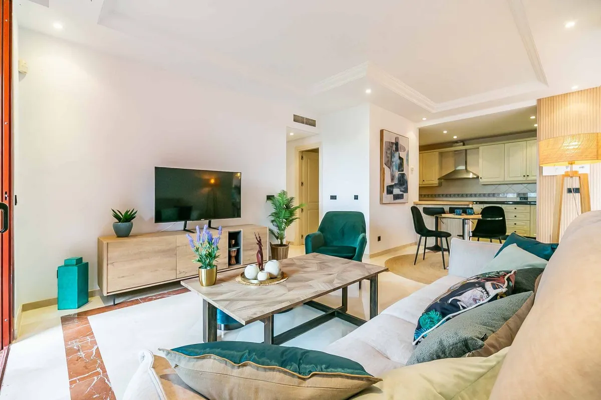 f1f97f1f-8649-494d-a9e8-4f384433748e