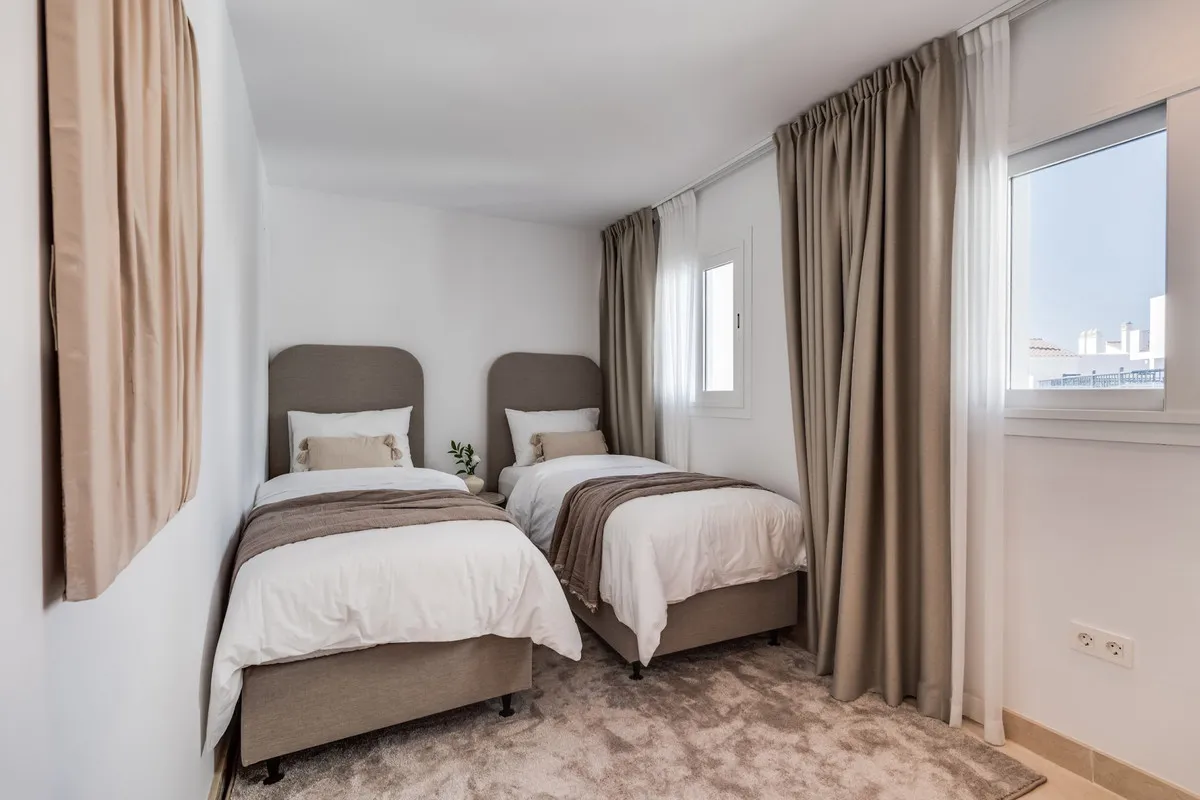 a99ec156-3f7d-40a8-ae04-a1840dda7a80