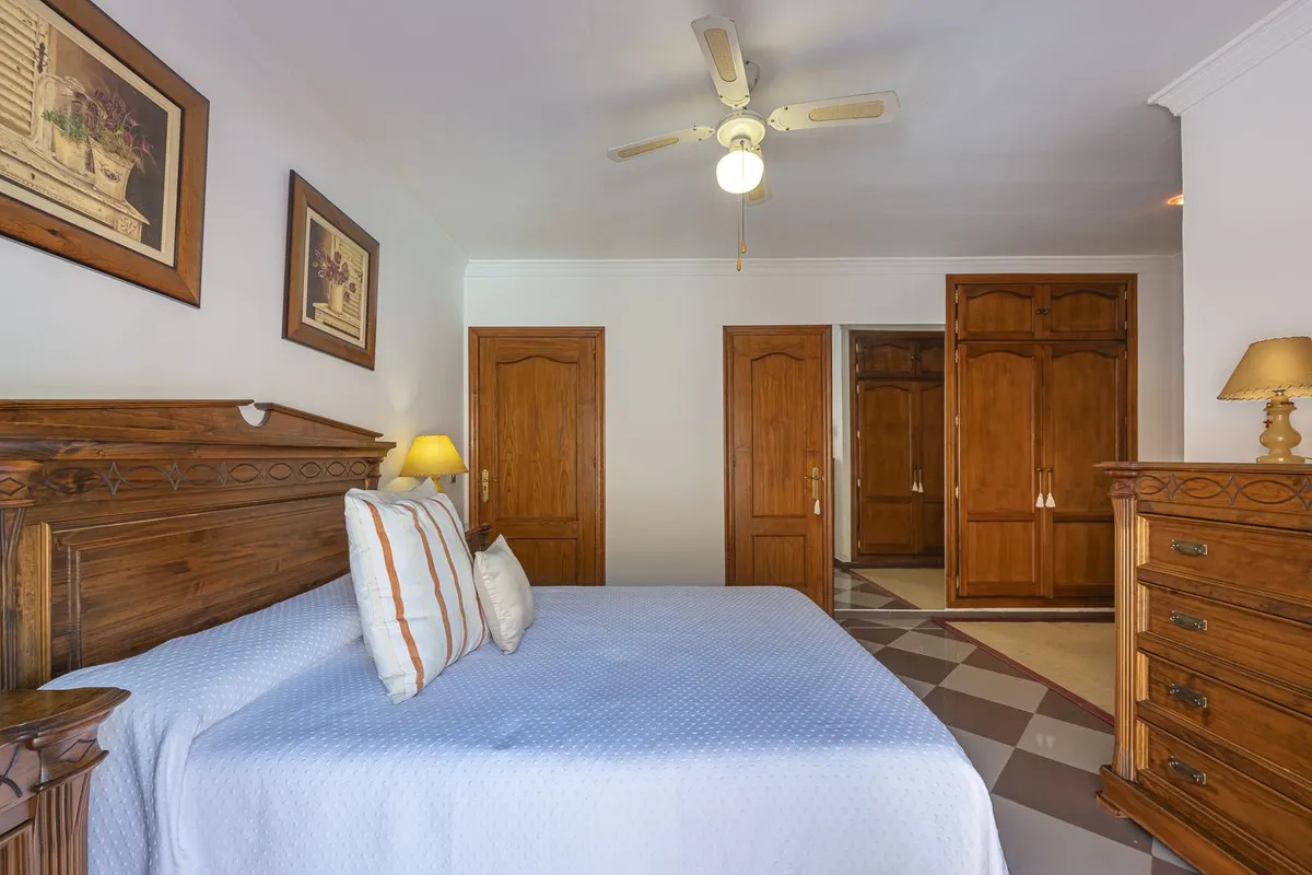 cb2e2fa5-d497-4579-bef5-108a5e220545