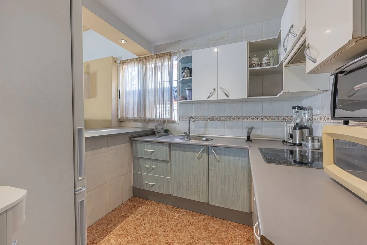 cdc96af1-8648-4d34-b554-fdc54e21dd8d