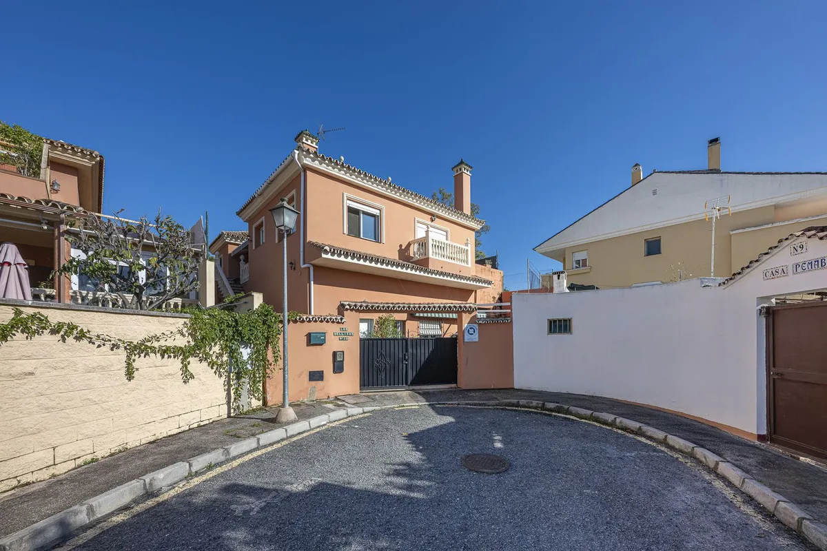 f1c965c8-cdaa-46ae-9d17-1e7ae9191fe9