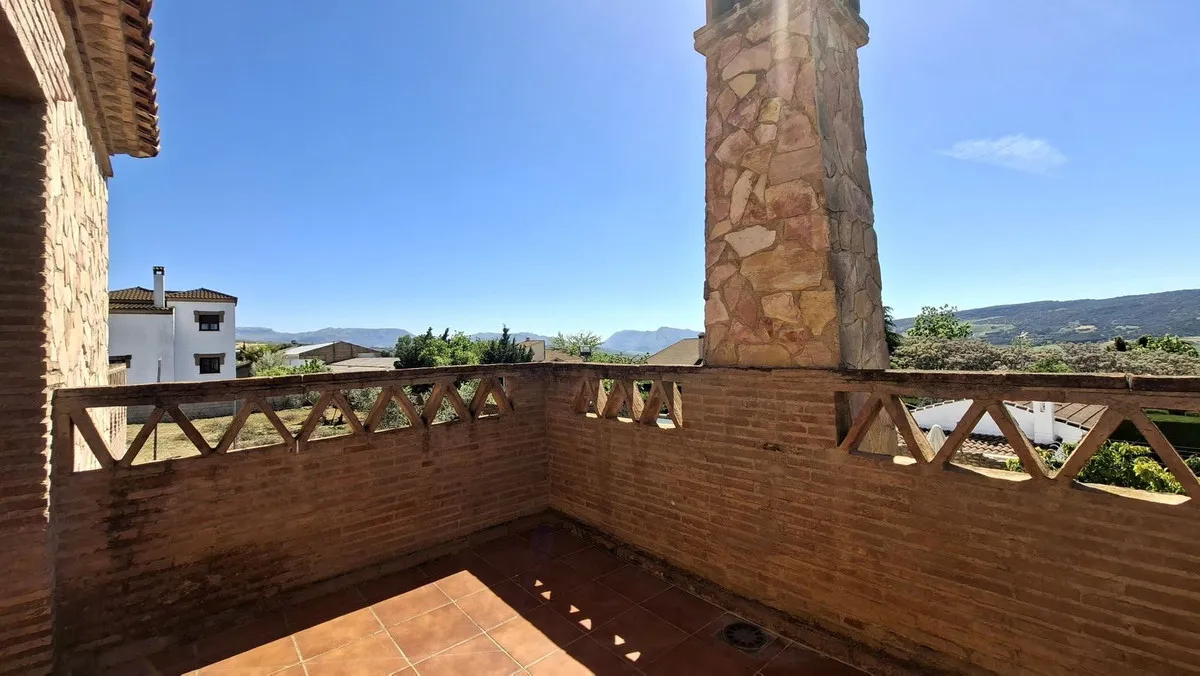 5aa2db39-d878-4f62-89db-2e6102051146