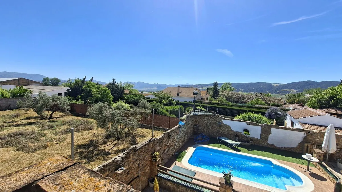 679d753e-2e84-42cc-b10b-c026c1b116f1