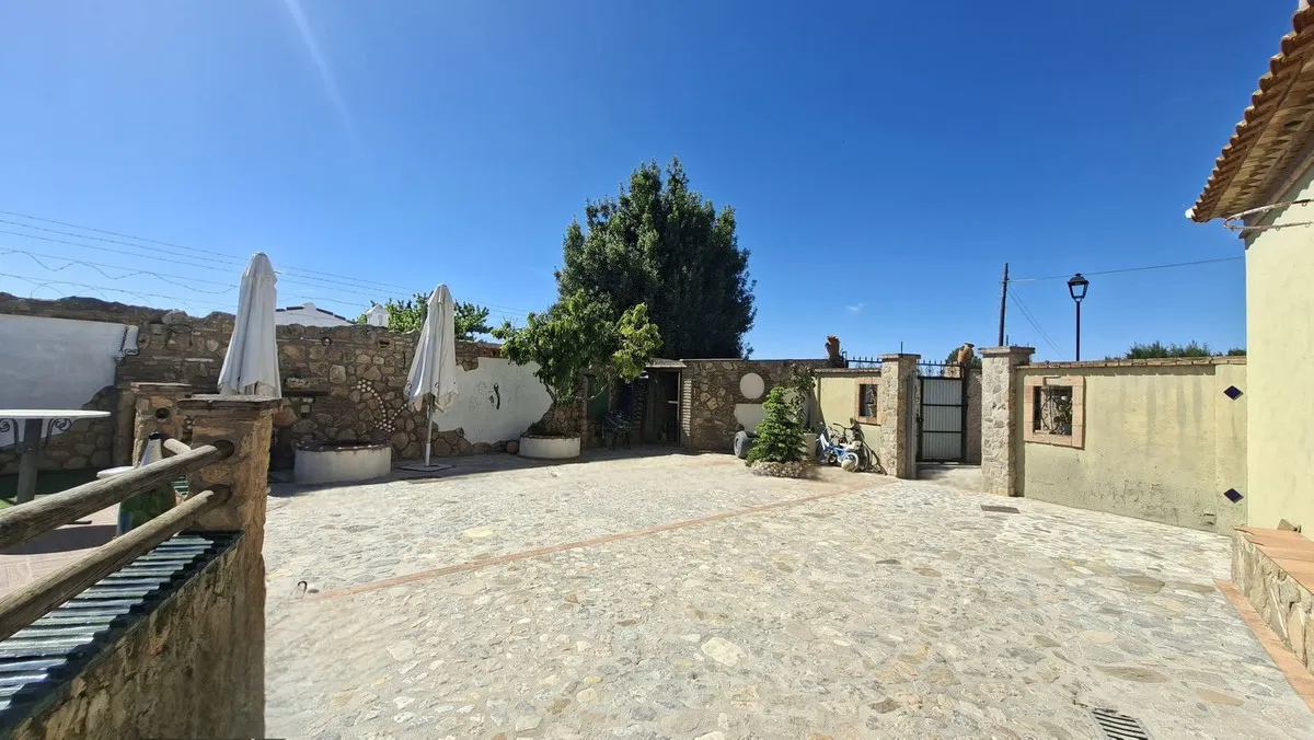 f01602b7-c134-4a32-97d4-086ce9749e0a