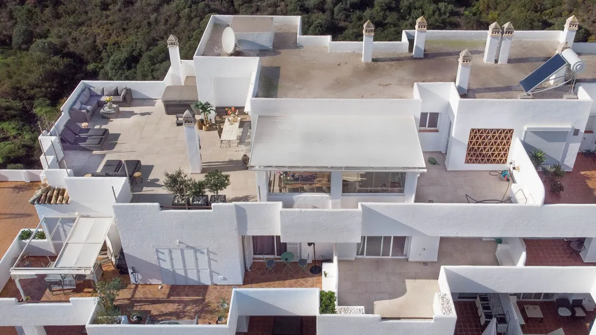 735d859d-1a1b-4a05-8347-e446eb9fb35f