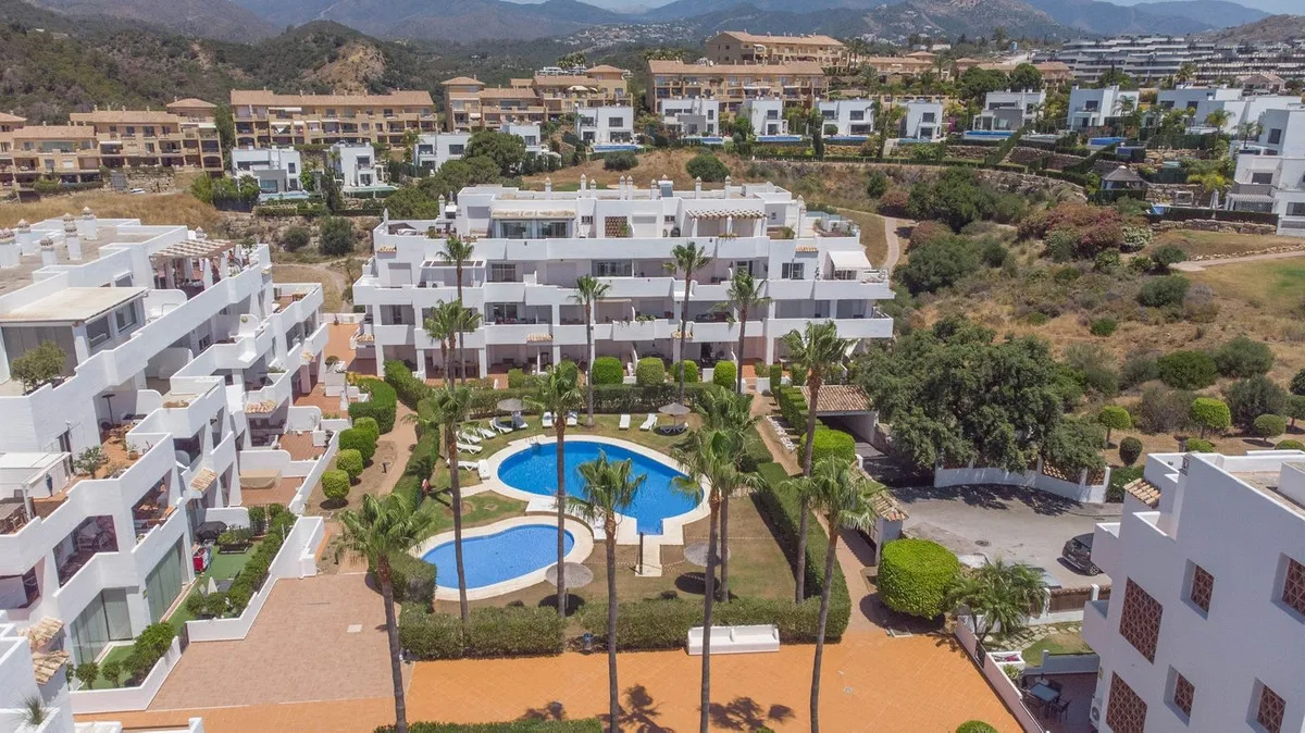 82563518-51ba-411f-91f0-4abb7069e79e