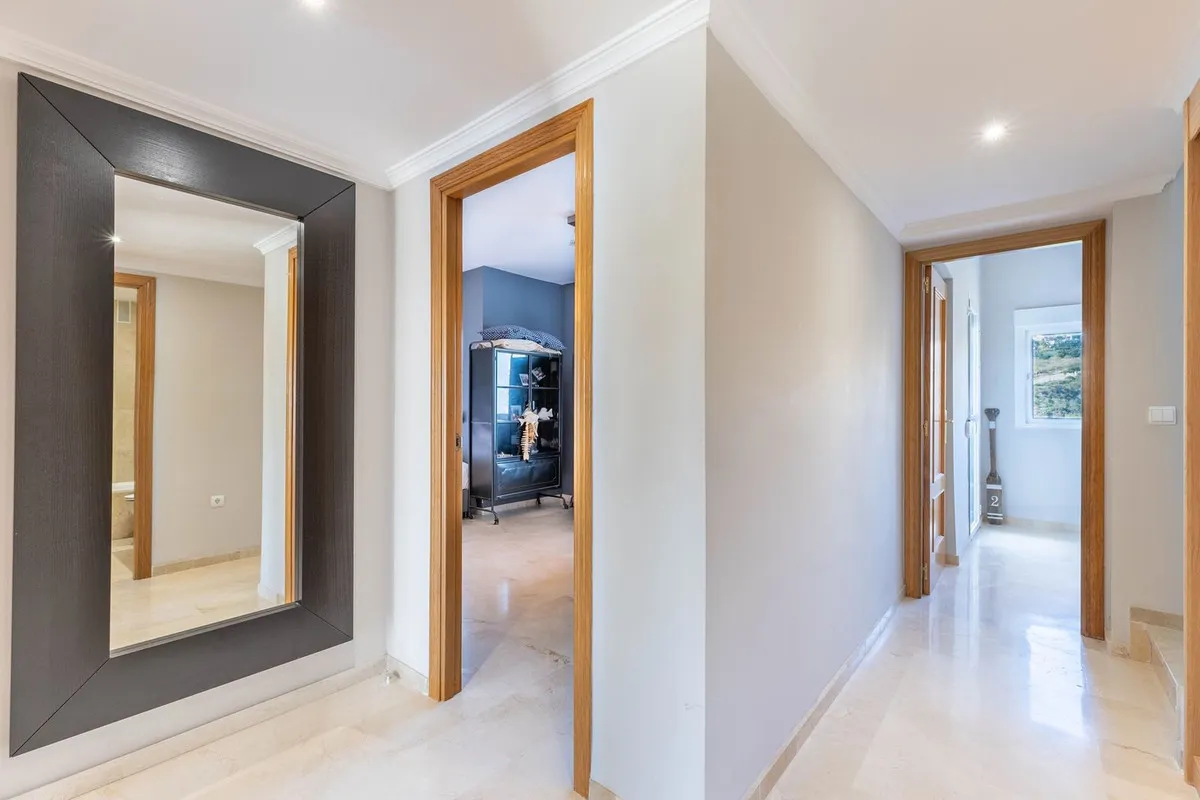 bc1f9610-1b9d-4d46-bbb3-0df1ee90c31a