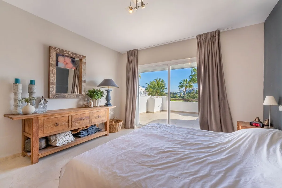 c6f363c3-0787-46c0-b3b0-e4fe543e3989