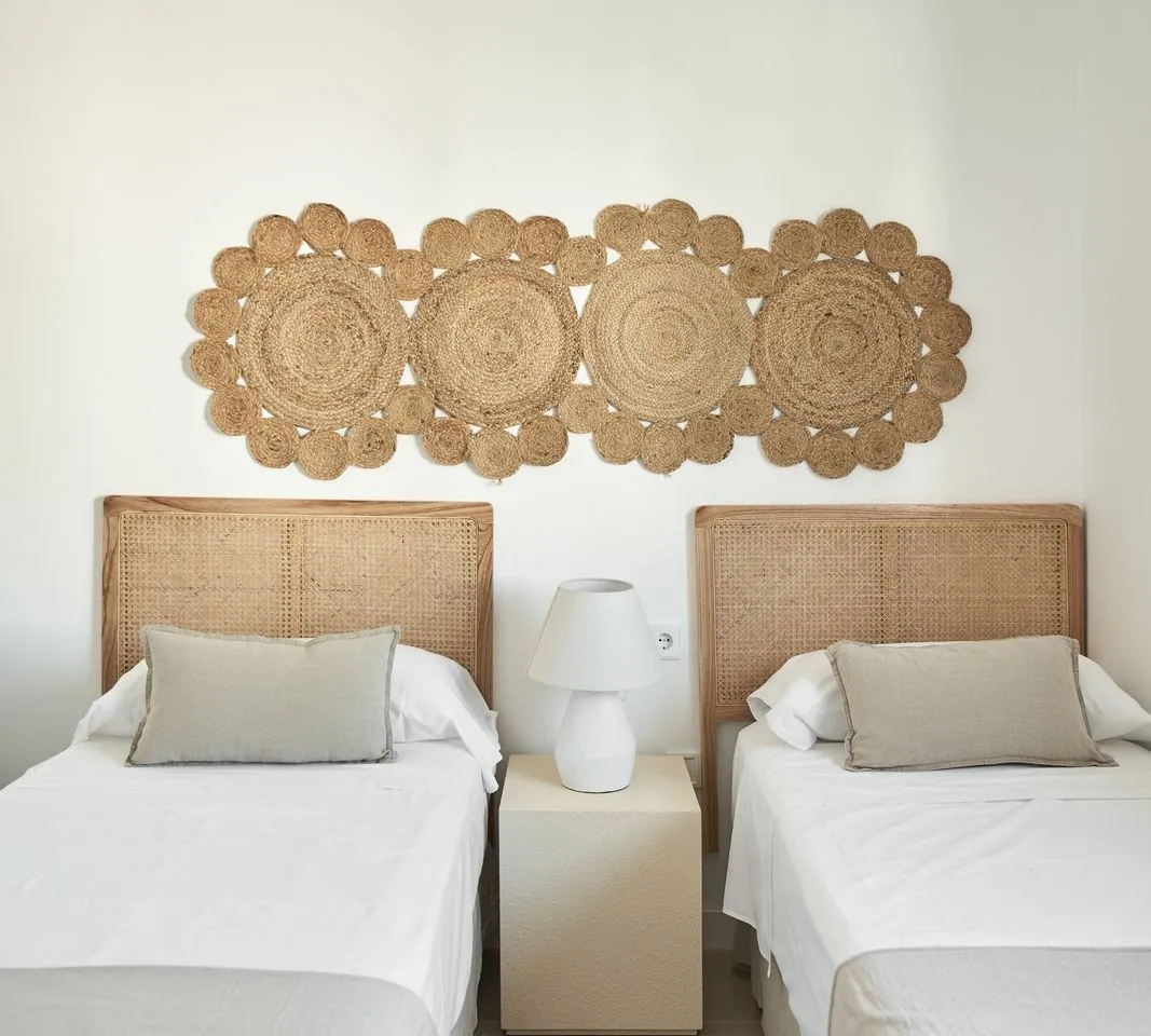 a6a1083d-9317-4426-b981-8a023ecea06d