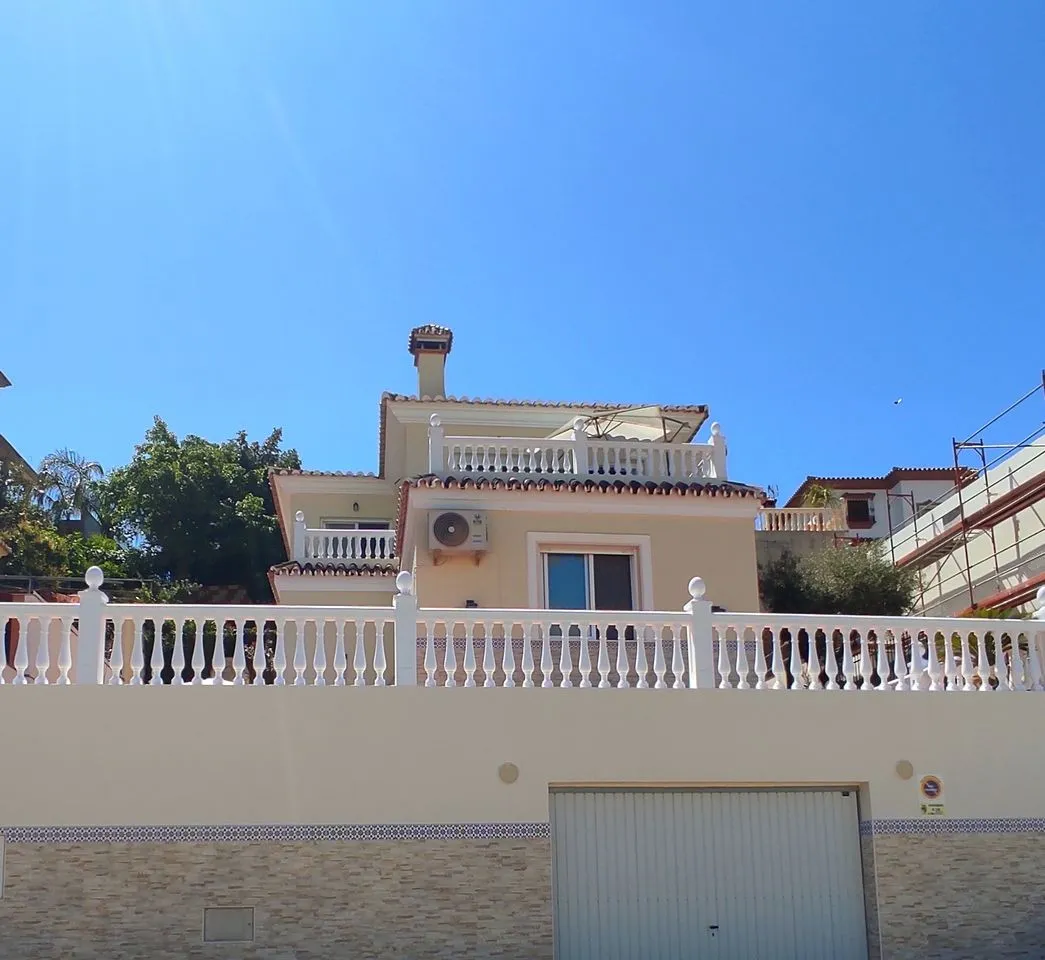 38f79a33-ffdf-4c1b-9c7e-29878d44879a