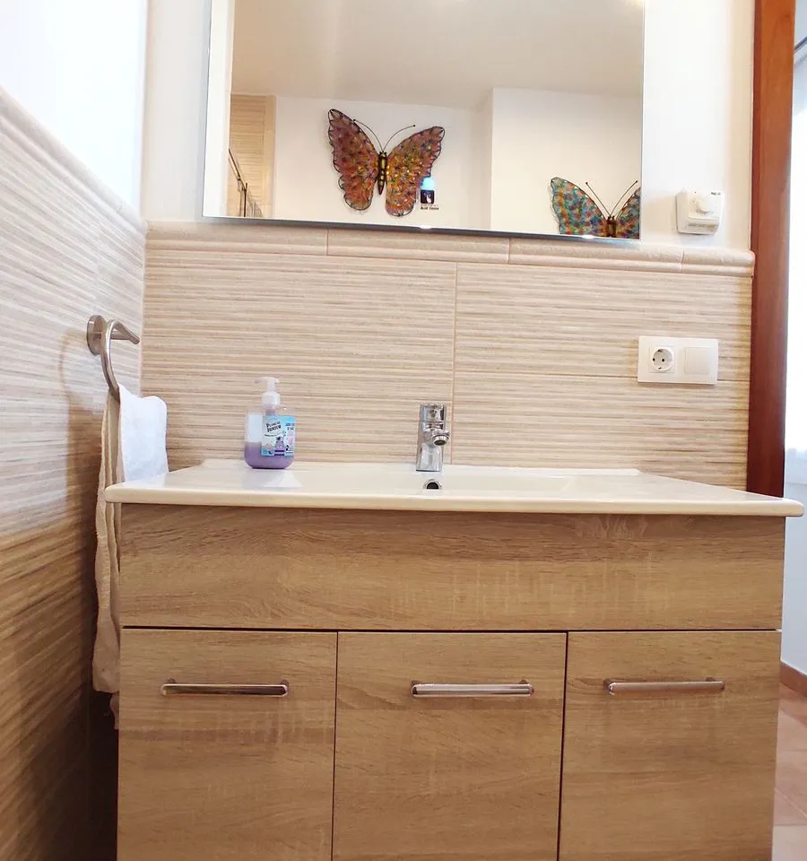 7d88bb1c-6107-41c6-888a-73ef95f7a228