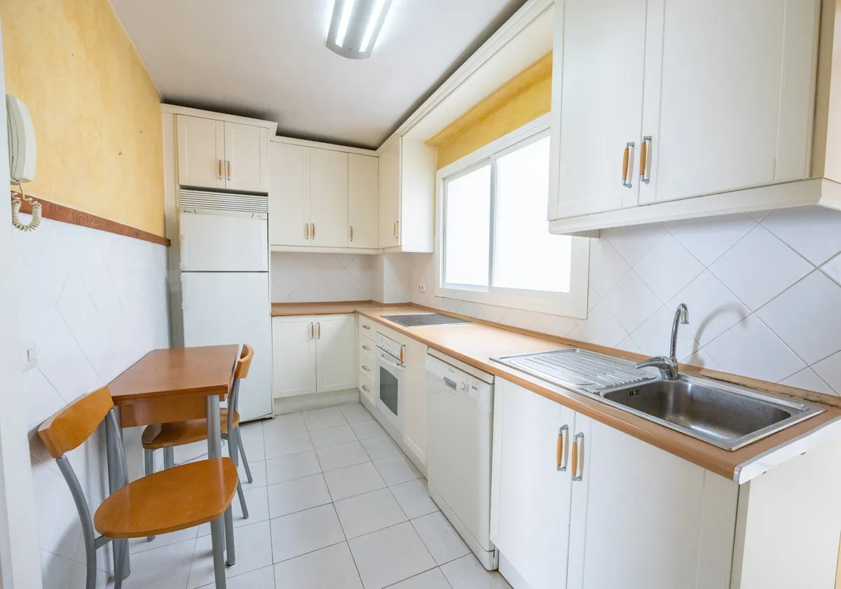 1023331a-d540-4162-8a2b-de4e10f4e350