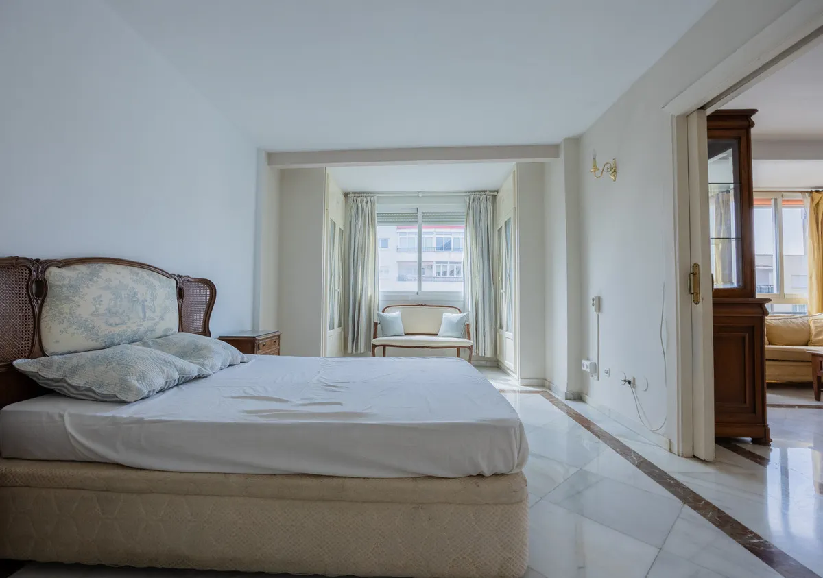 cd3706fb-819c-486c-8fbf-fb996451af39