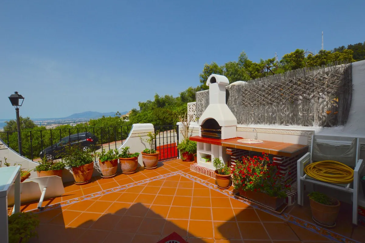 7635d170-3abb-4fbe-8c83-e62e13df001e