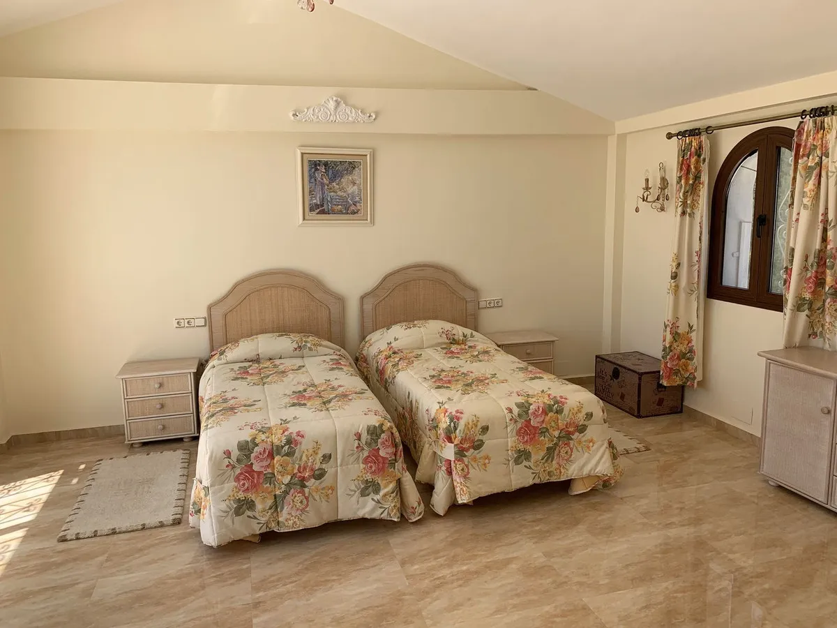 22047781-4fdf-4ba9-b673-478720d20f9f