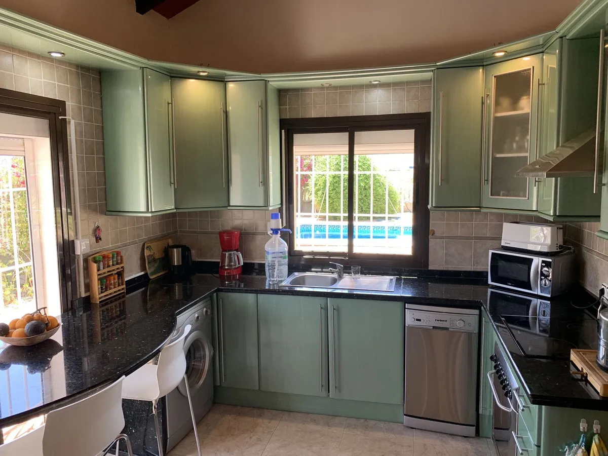 b538ceed-25d0-47cc-aadb-c0d6660b743e