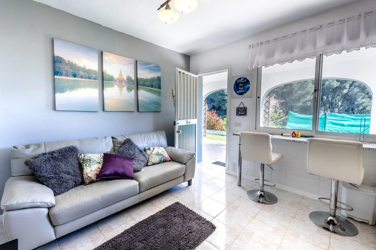 0adbb423-a882-4f31-81c6-d2f10281a050