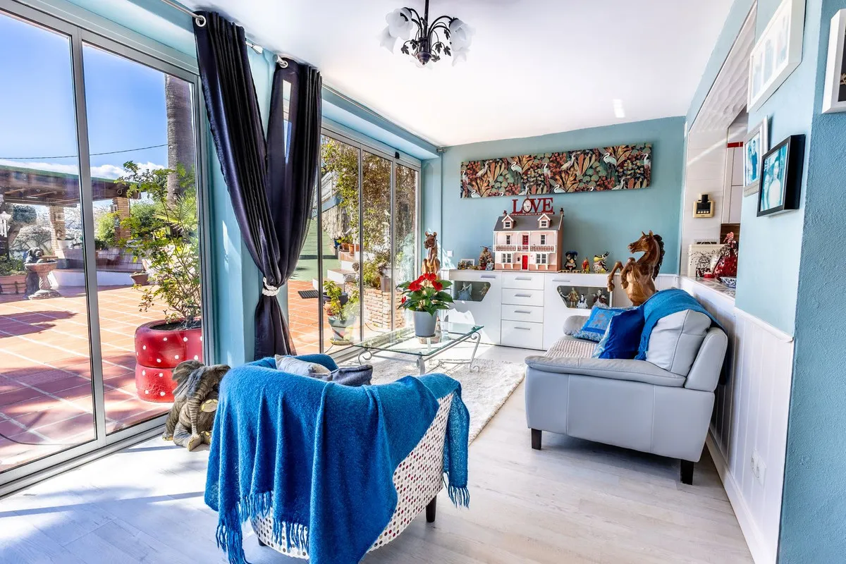 34b48758-cbee-42bd-9978-93331e0c335c