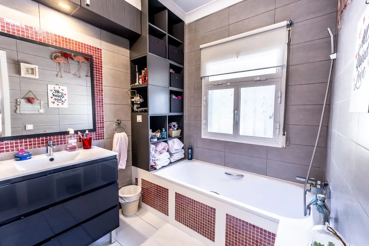 d7908e95-d105-454c-80cd-0f7f5a6bd0bb