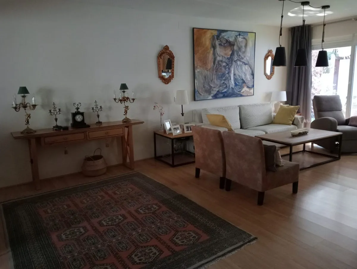 c4ea19f9-eb20-417a-9230-f60f727e893e