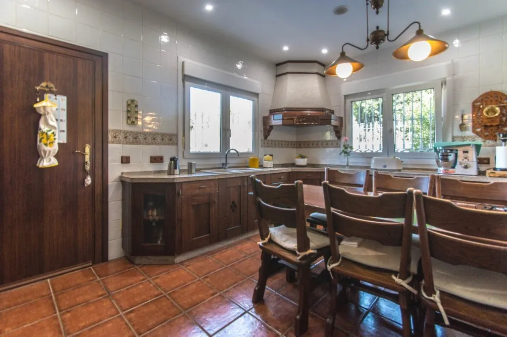 b96a84b0-52ec-4053-9f87-841c35af0b3a