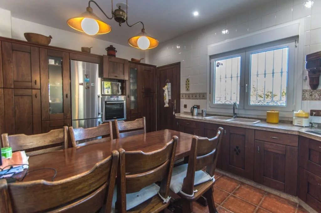 d0cc941e-fbe6-4442-b917-f1a3b9d86772