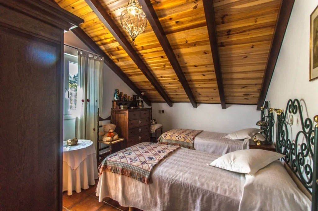 f5917c91-2fac-4367-80d4-96655445e9fe